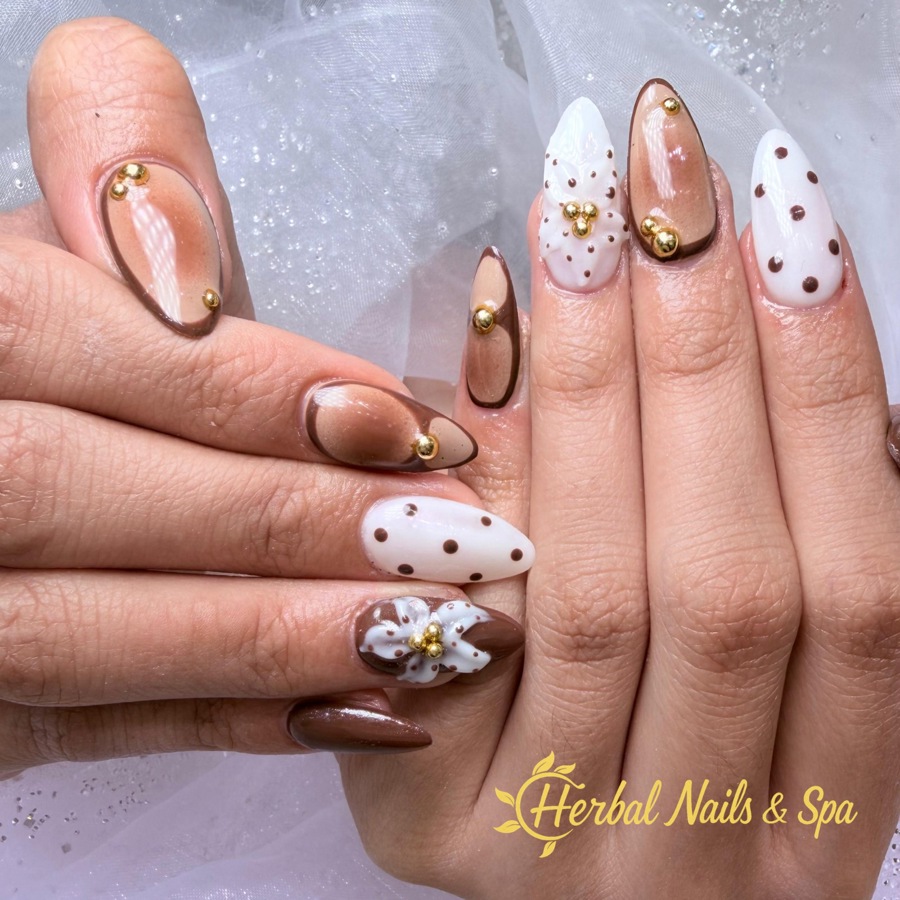 Herbal Nails & Spa